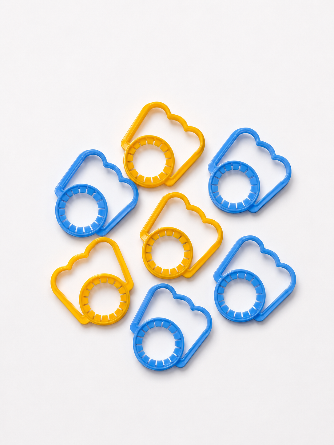38 mm plastic handle manufactured by Pladet Emballages